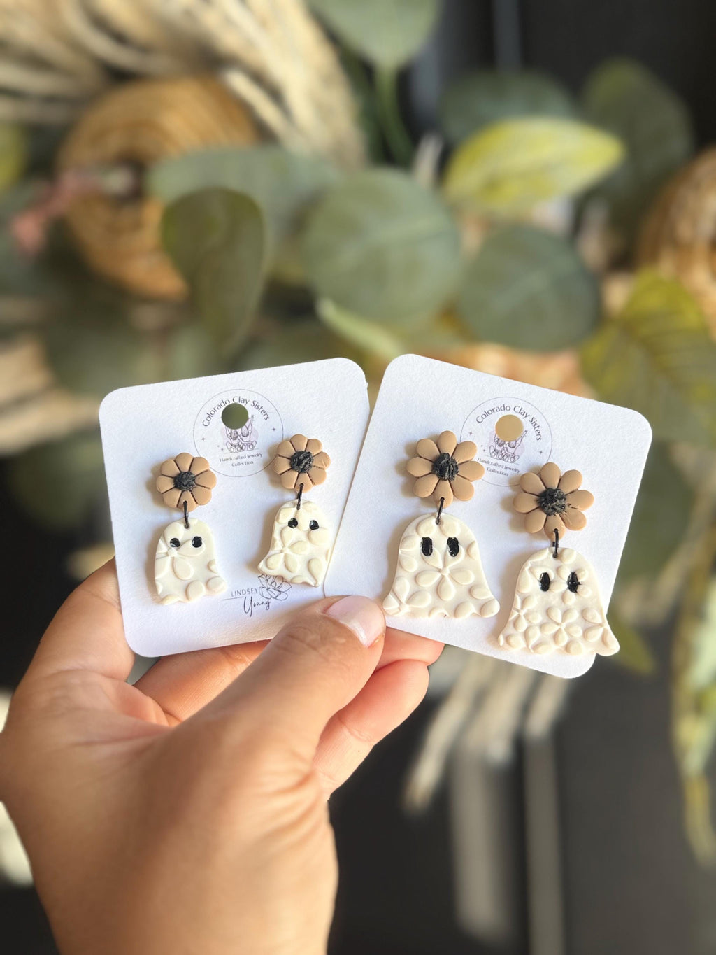 Neutral Ghost Earrings, Halloween Polymer Clay Earrings, Floral Ghost Dangle Earrings, Boho Halloween Jewelry, Spooky Cute Fall Earrings