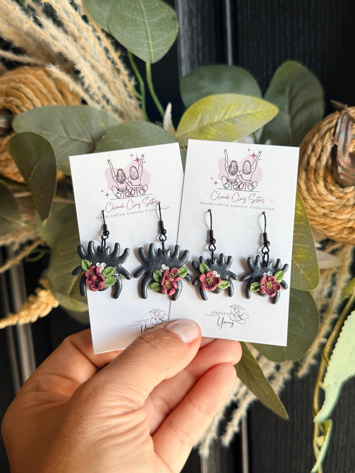 Floral Spider Earrings, Halloween Polymer Clay Earrings, Black Spider Earrings, Spooky Floral Jewelry, Gothic Halloween Earrings, Handmade