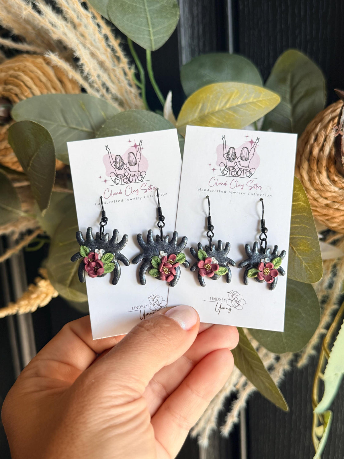 Floral Spider Earrings, Halloween Polymer Clay Earrings, Black Spider Earrings, Spooky Floral Jewelry, Gothic Halloween Earrings, Handmade